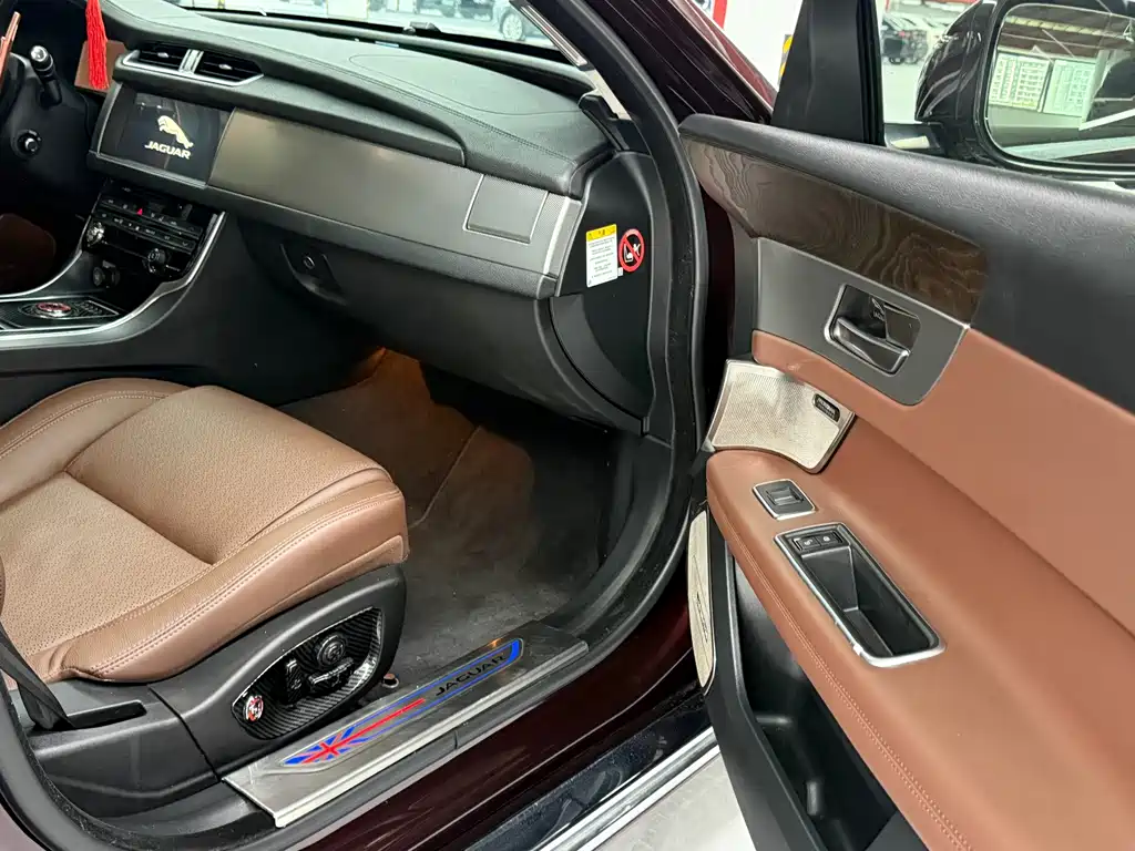 Jaguar XFL 2018 XFL 2.0T 250PS Premium