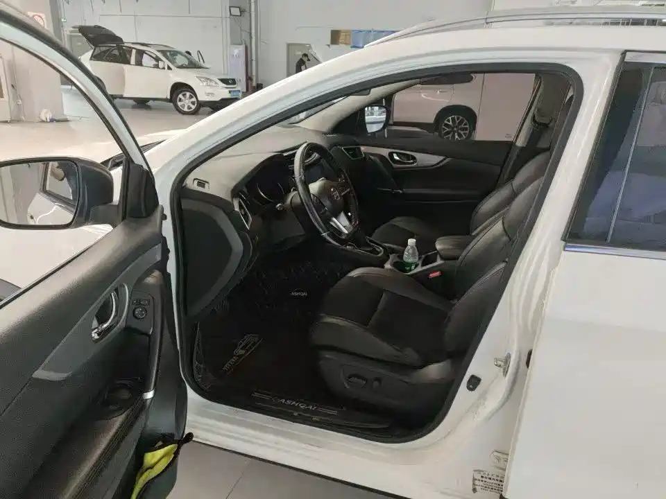 Nissan Qashqai — миниатюра 5