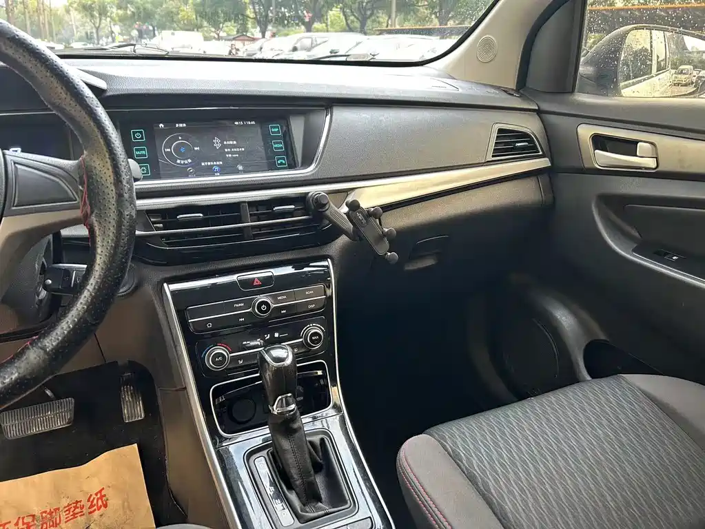 CHANGAN CHANGAN AUCHAN A600EV