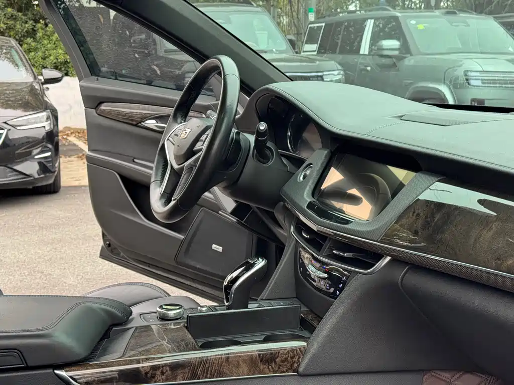 Cadillac CT6 — миниатюра 14