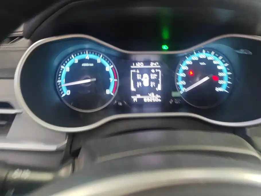 Geely Emgrand — миниатюра 14
