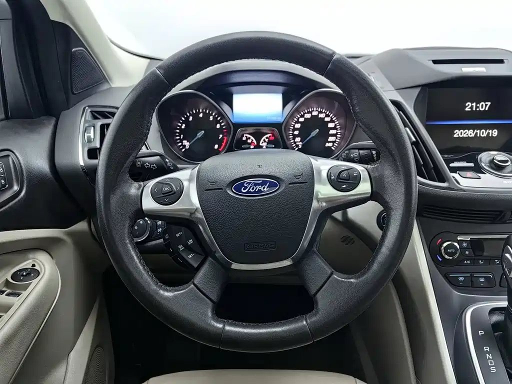 Ford Kuga — миниатюра 11