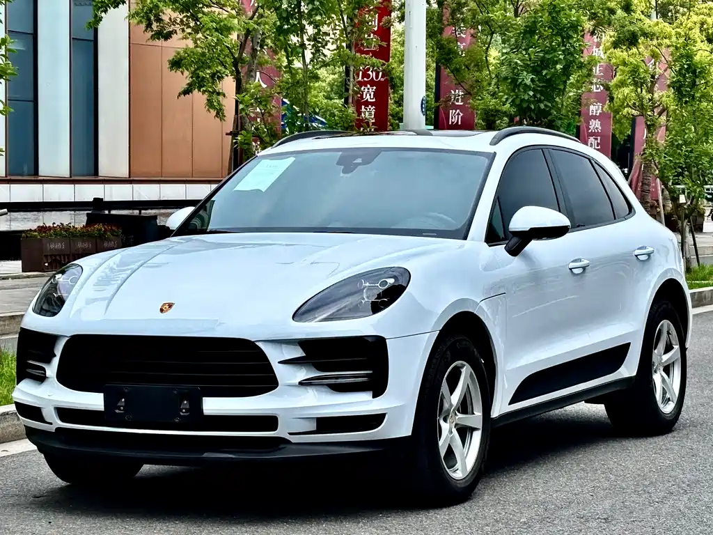 Porsche Macan 2021