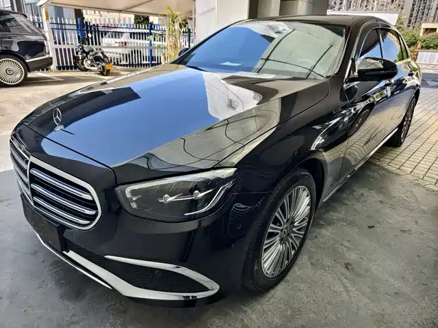 MERCEDES-BENZ E CLASS