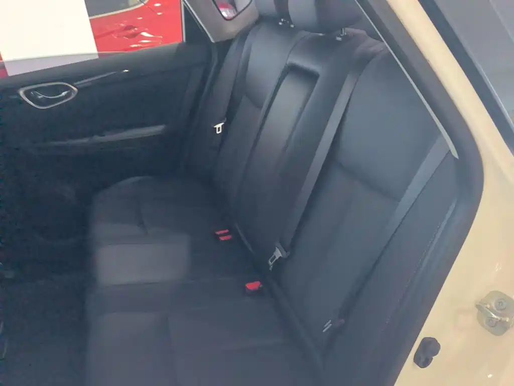 Nissan Sylphy — миниатюра 17