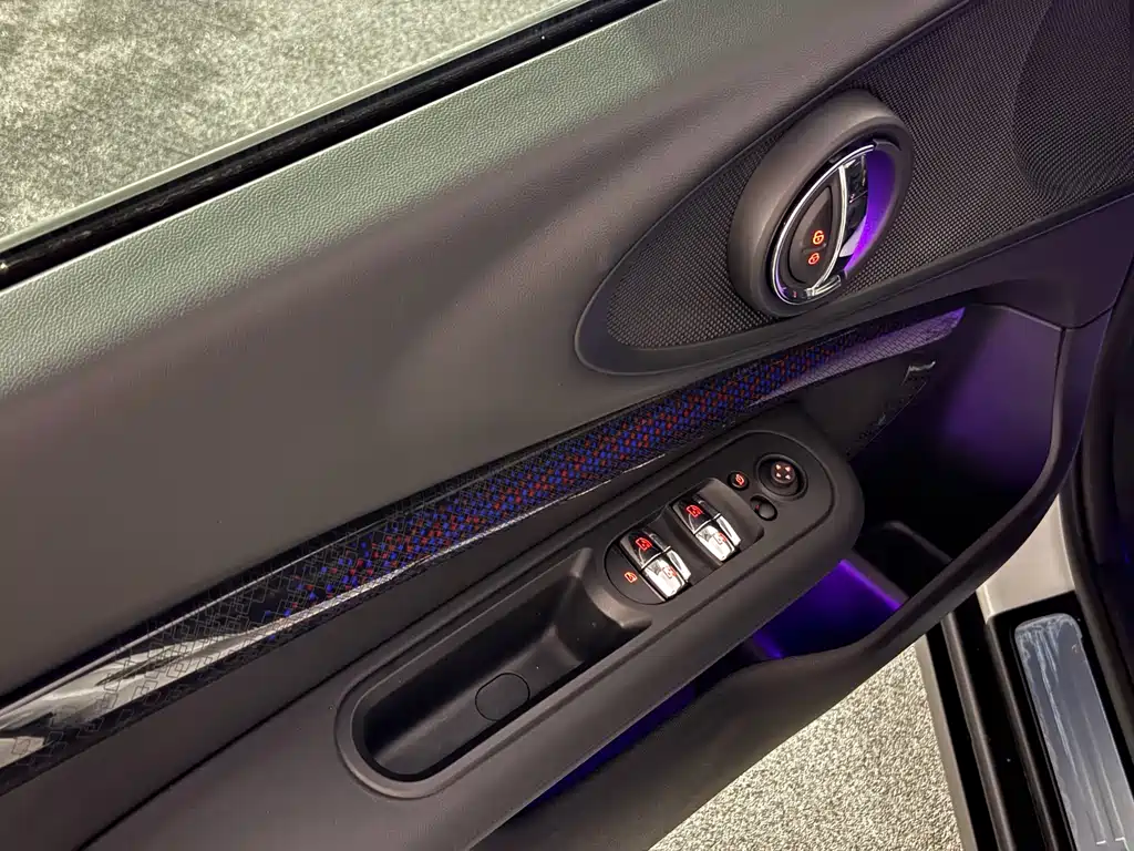 MINI Mini Clubman — миниатюра 8