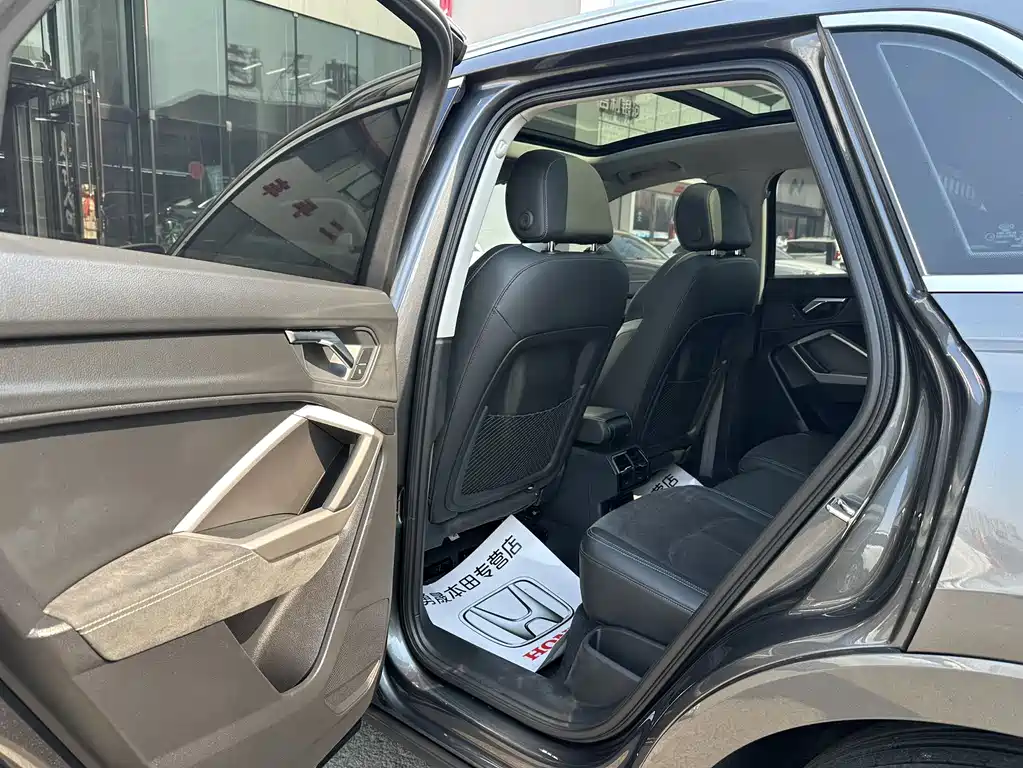 Audi Q3 2022 35 TFSI Fashion