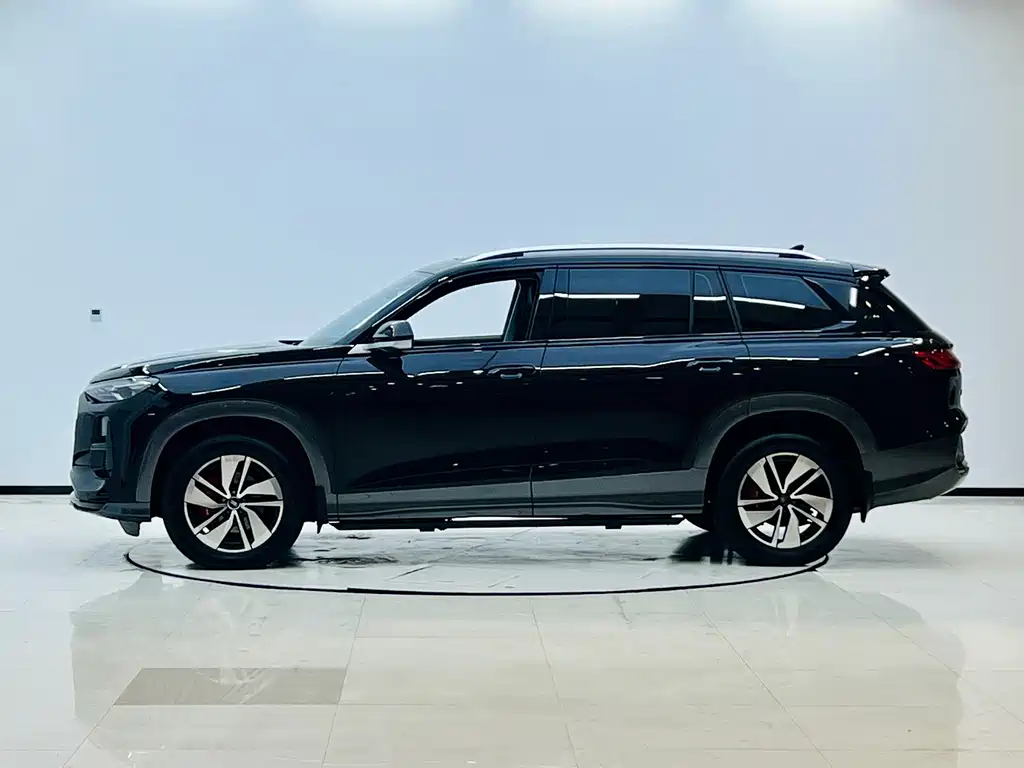 Audi Q6 — миниатюра 9