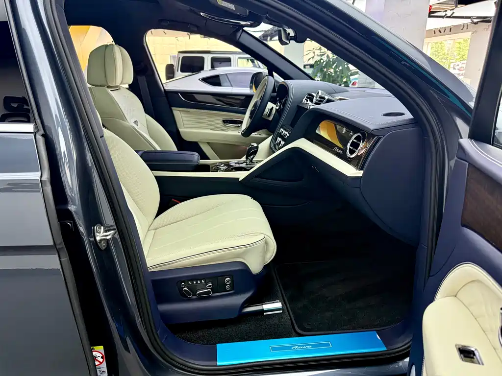 Bentley Bentayga 2024 4.0T V8