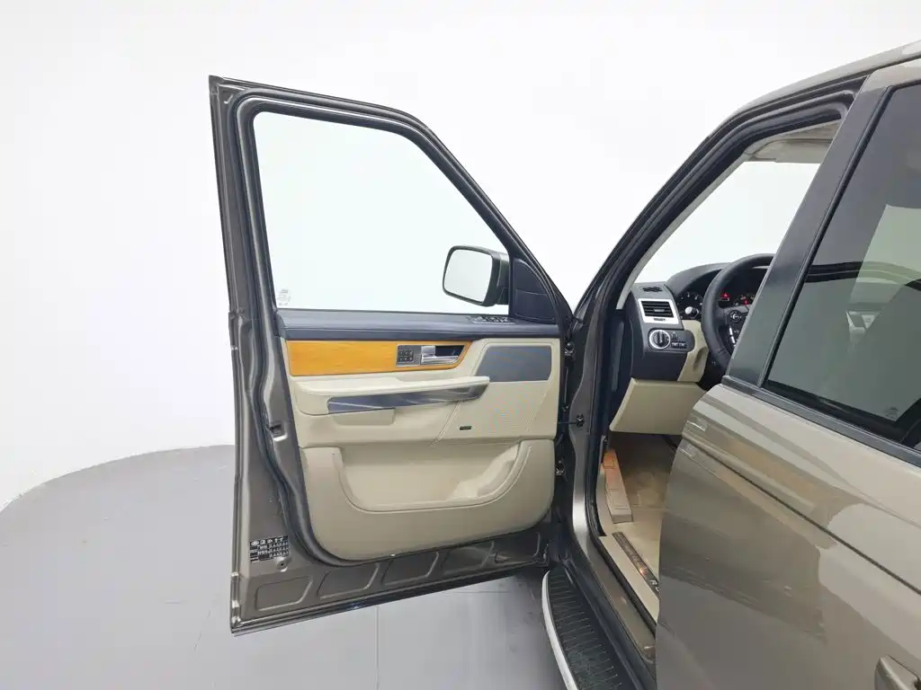 Land Rover Sport — миниатюра 8