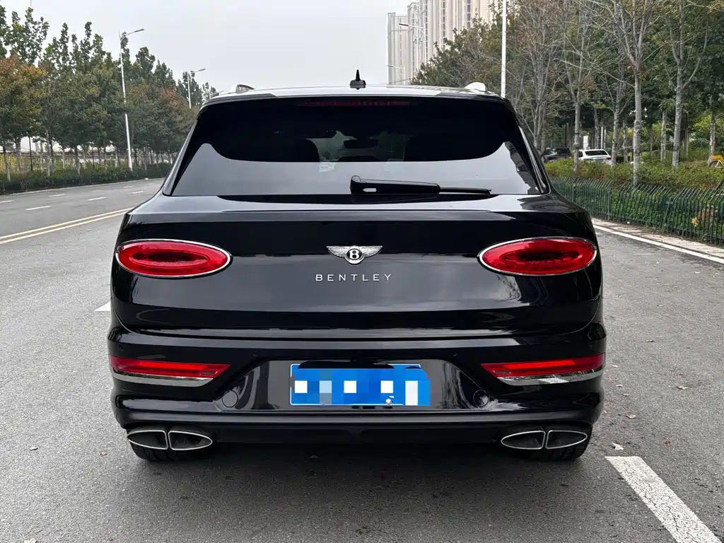 Bentley Bentayga PHEV — миниатюра 4