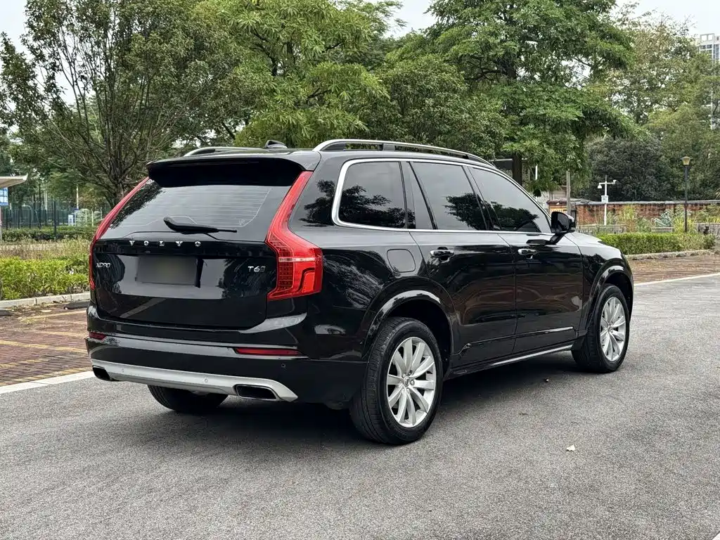Volvo XC90 — миниатюра 5