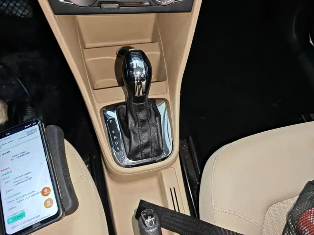 Volkswagen Jetta — миниатюра 14