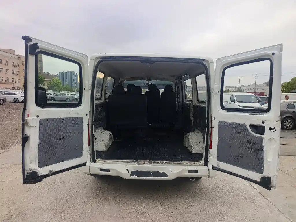 MAXUS V80 — миниатюра 11