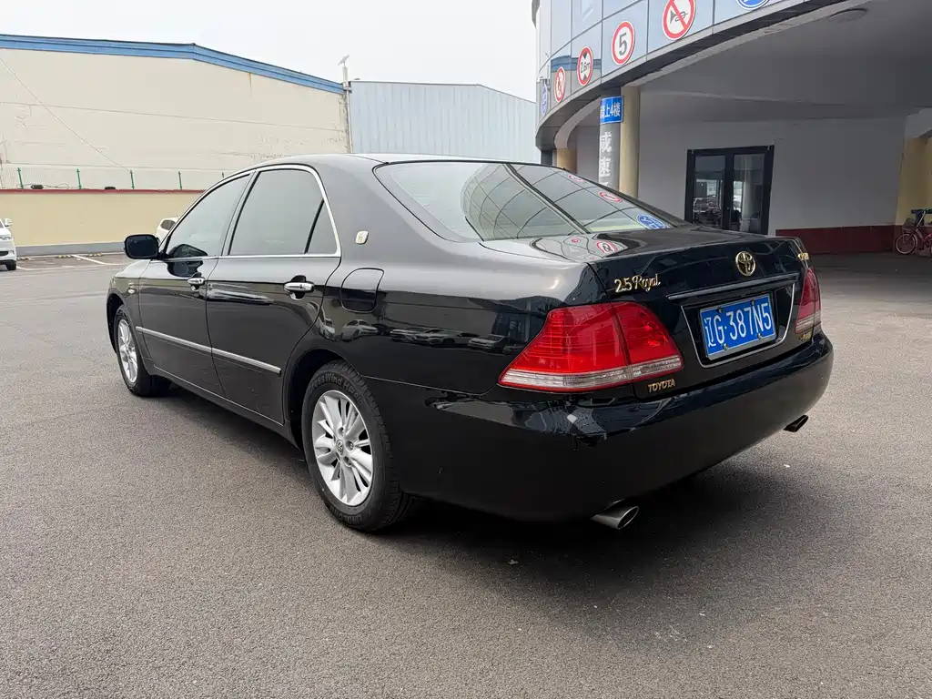 Toyota Crown 2009 2.5L Royal