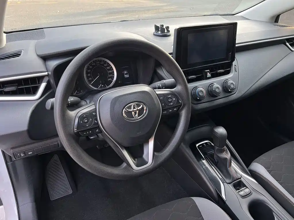 Toyota Corolla — миниатюра 13