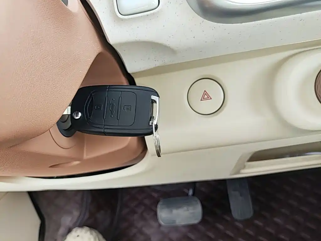 Wuling MINIEV — миниатюра 9