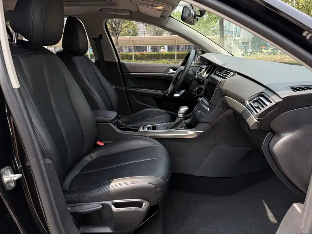 Peugeot 408 — миниатюра 4