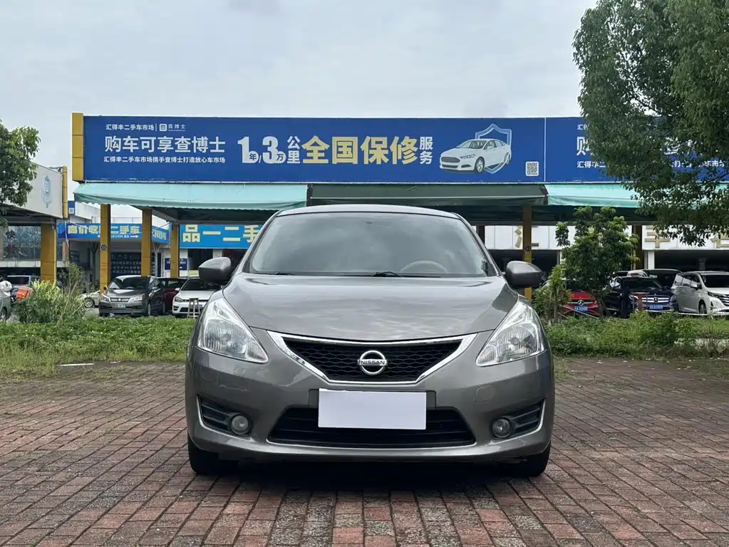 Nissan Tiida — миниатюра 2