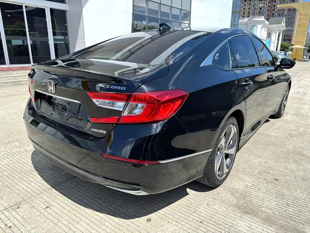 Honda Accord — миниатюра 12