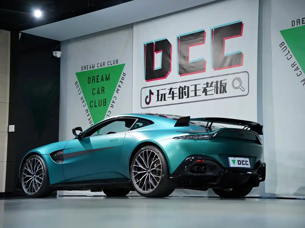 Aston Martin V8 Vantage — миниатюра 15