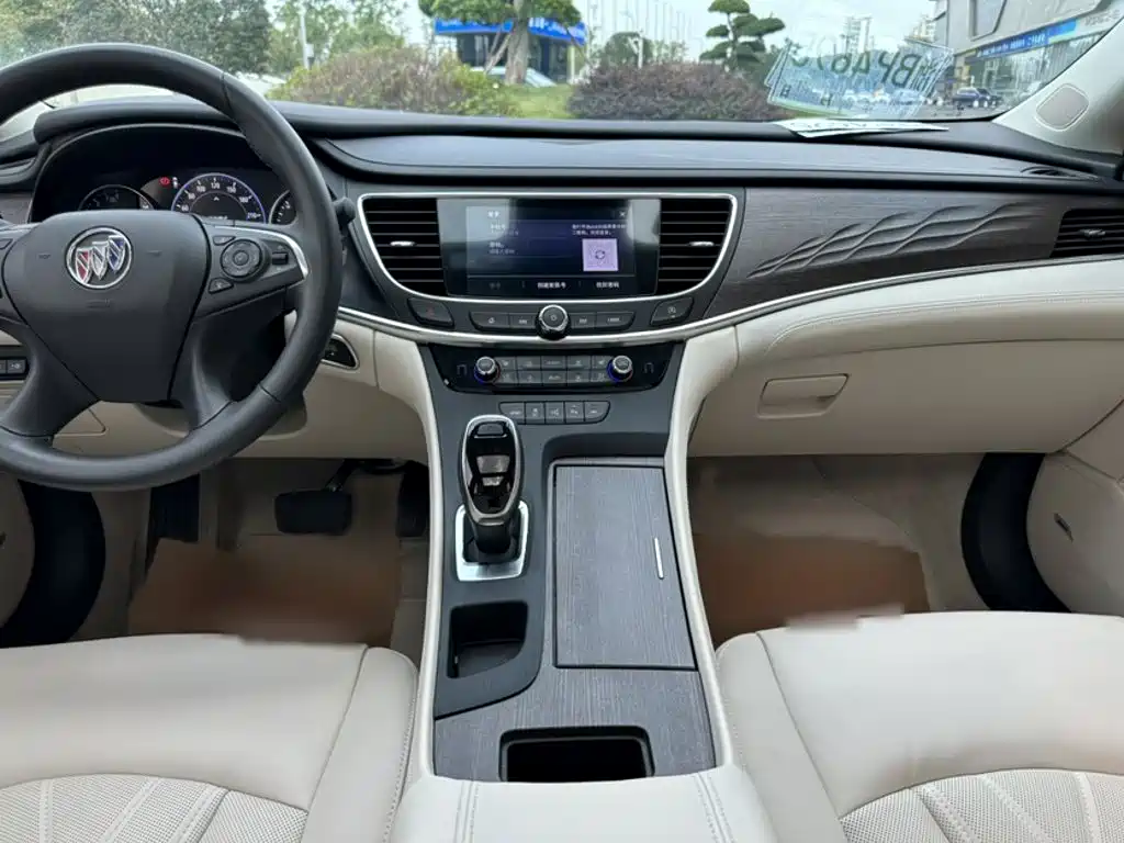 Buick LaCrosse — миниатюра 6