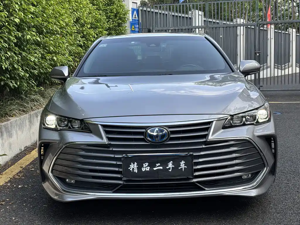 Toyota Avalon — миниатюра 2