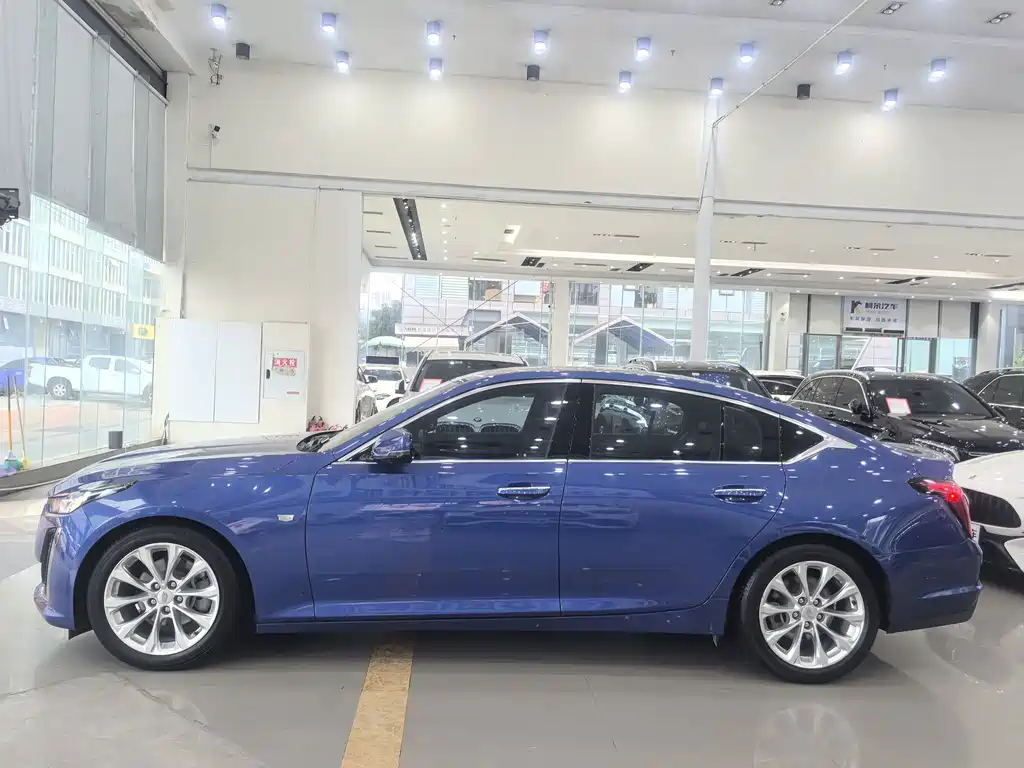 Cadillac CT5 — миниатюра 7