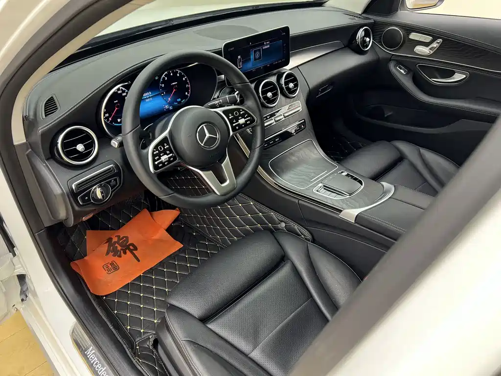 Mercedes-Benz C-Class — миниатюра 7