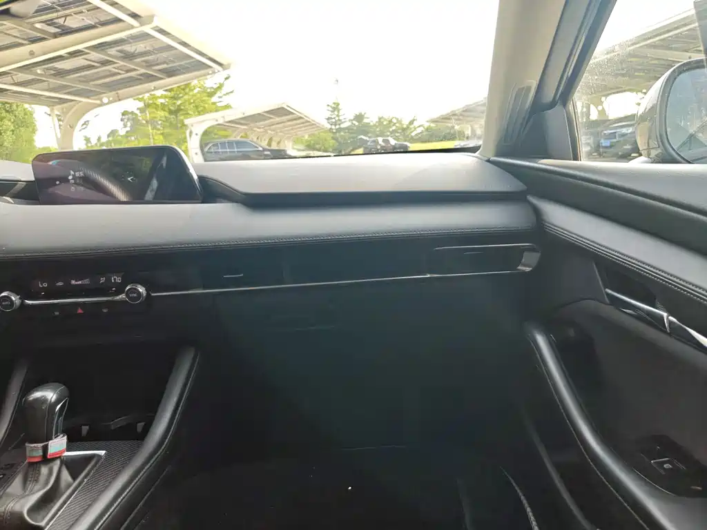 Mazda 3 Axela — миниатюра 18