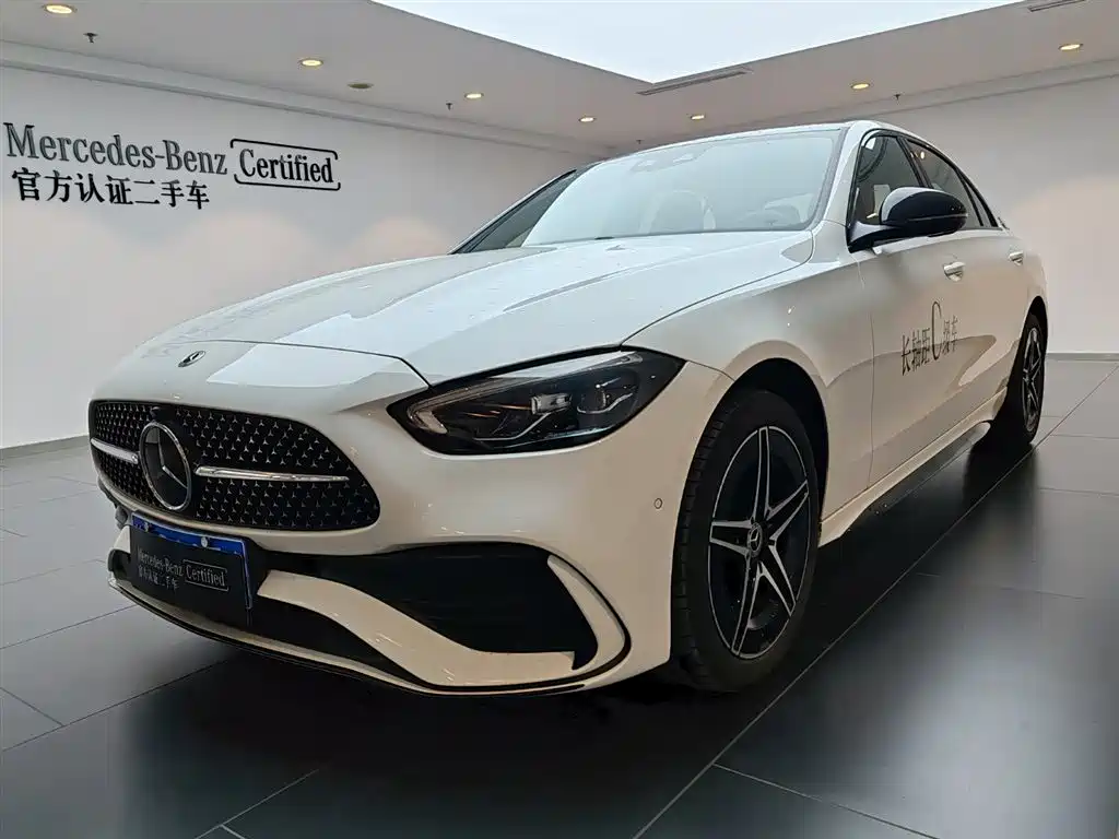 Mercedes-Benz C-Class 2024