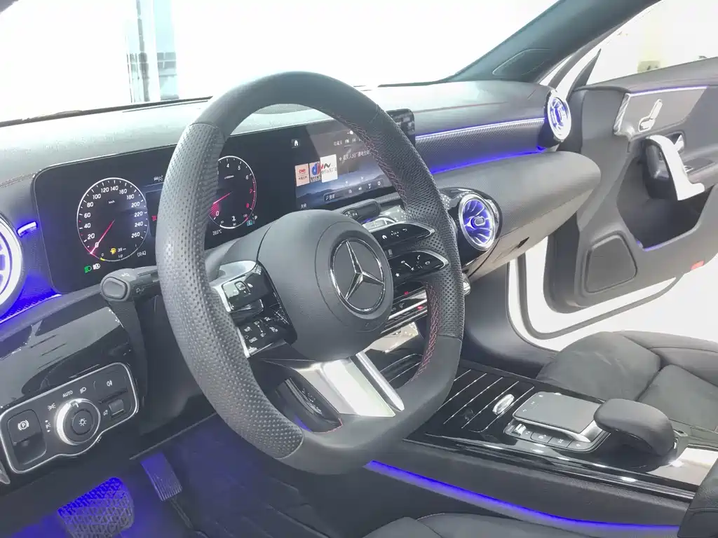 Mercedes-Benz A-Class — миниатюра 16