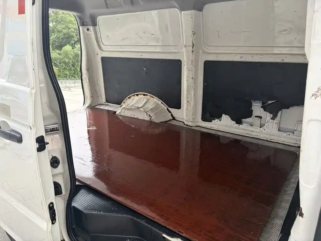 Geely Shuailing — миниатюра 10