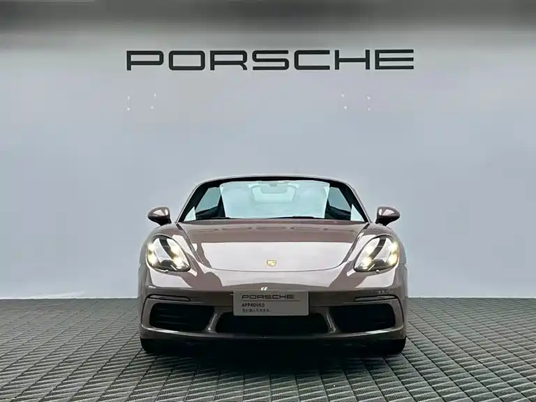 PORSCHE  718