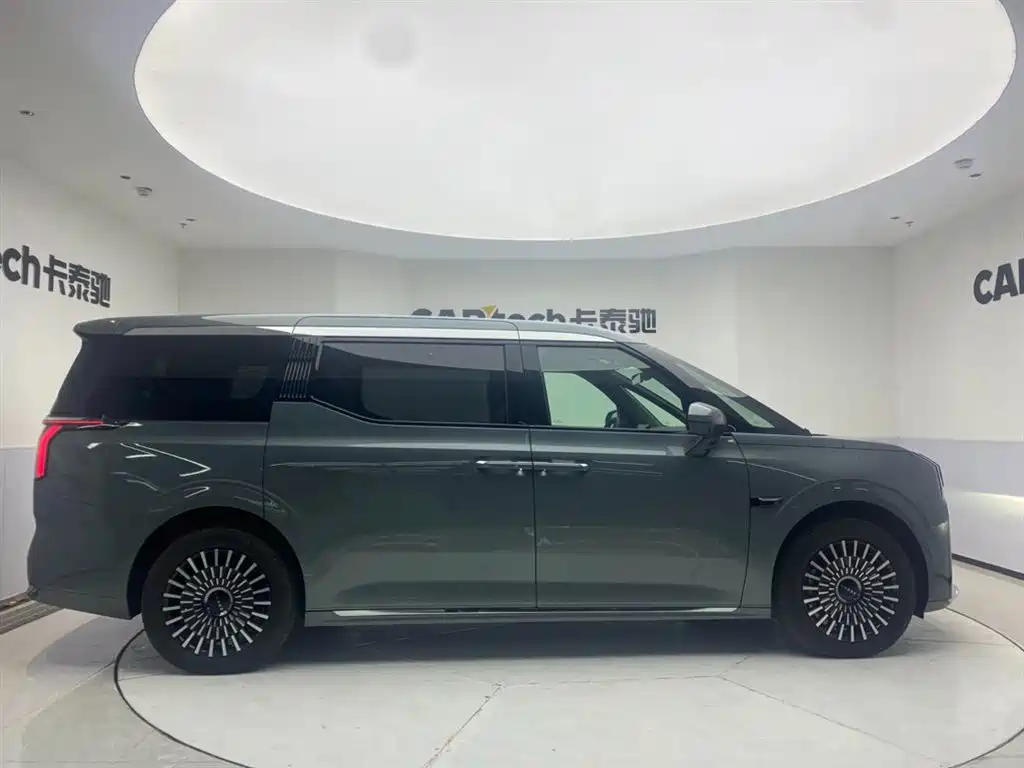 Zeekr 009 2024 мест 108kWh