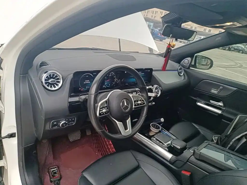 Mercedes-Benz GLA — миниатюра 10