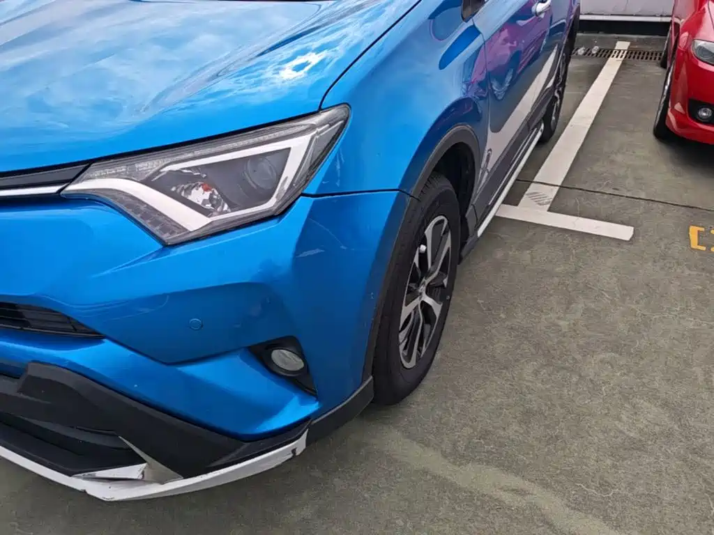 Toyota RAV4 — миниатюра 24