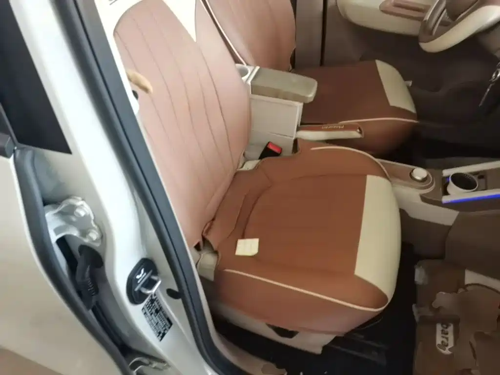 Wuling MINIEV — миниатюра 25
