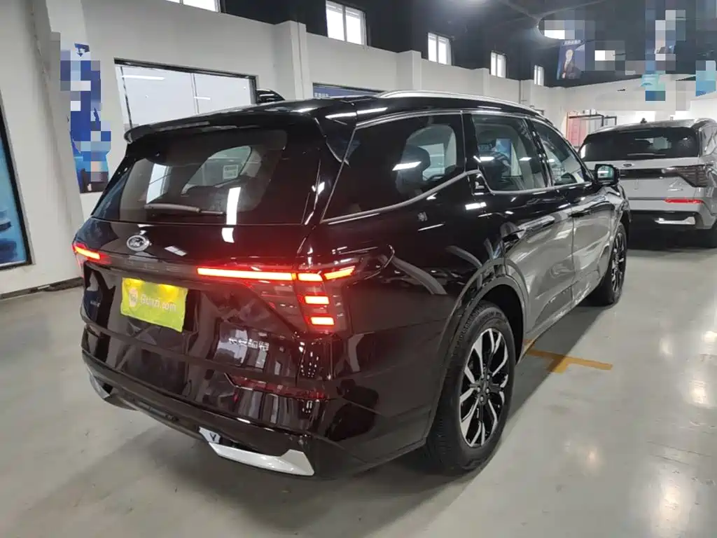 Ford Edge — миниатюра 7
