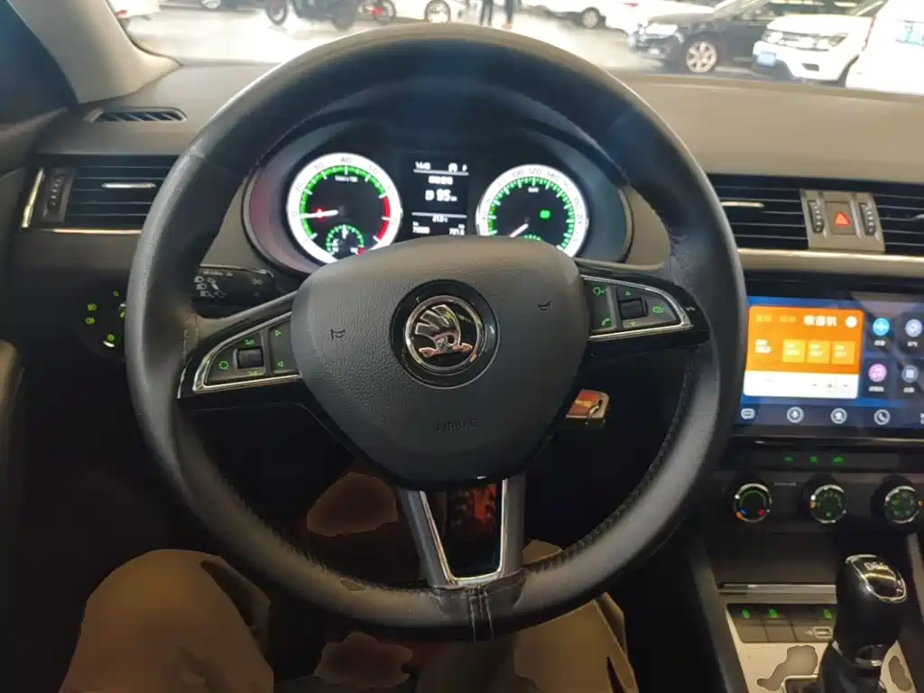 Skoda Octavia — миниатюра 11
