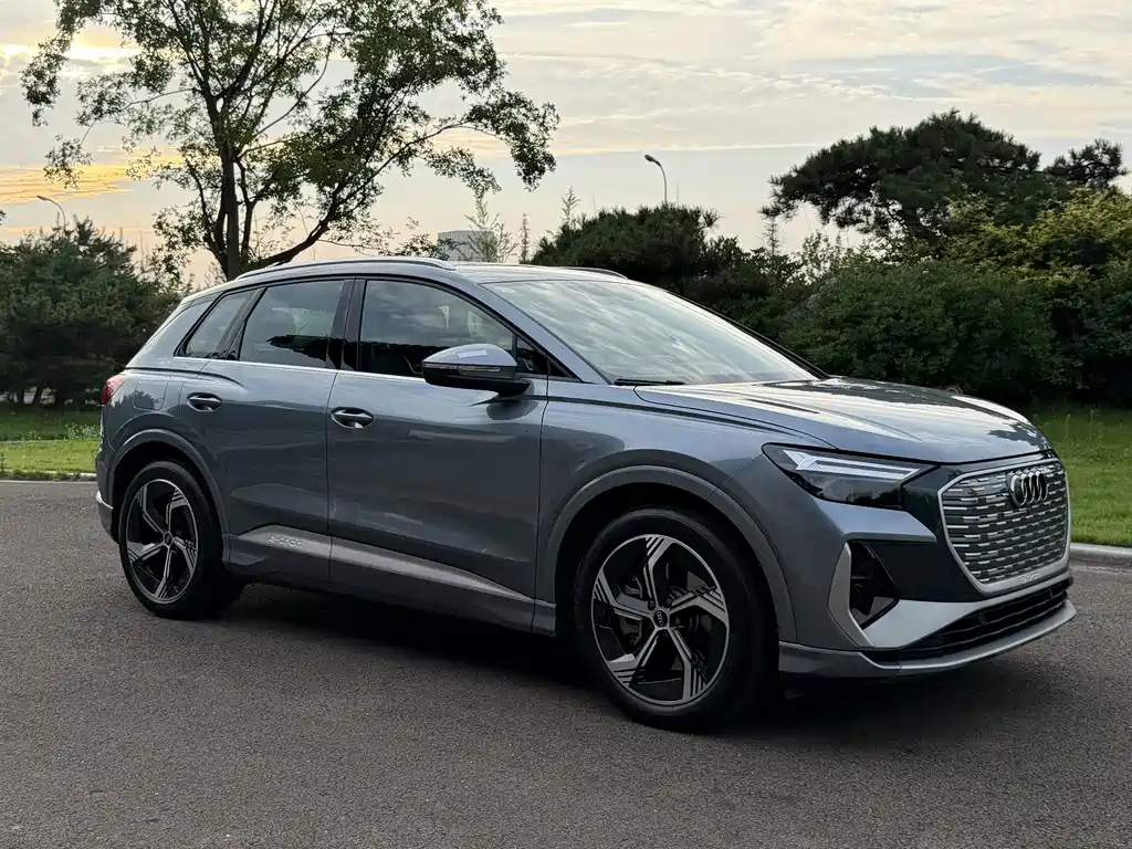 Audi Q4 e-tron — миниатюра 3
