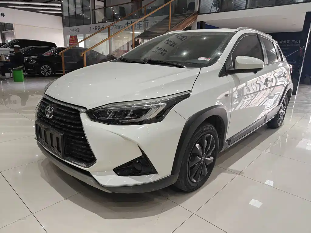 Toyota Yaris L 2022