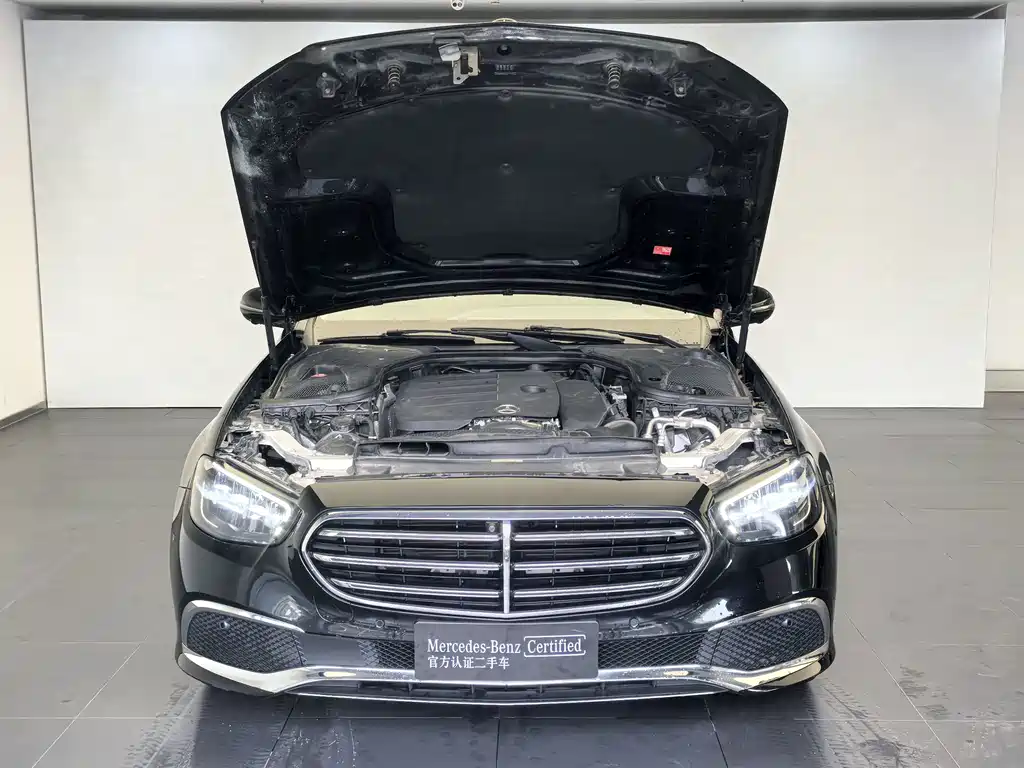 Mercedes-Benz E-Class — миниатюра 3
