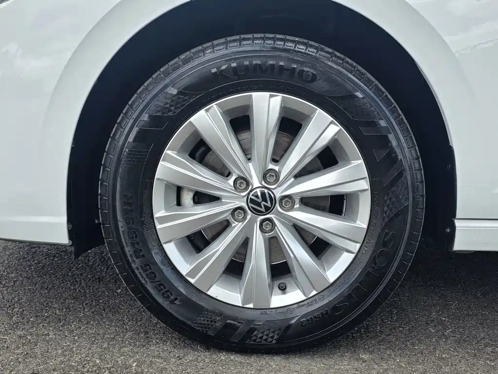 Volkswagen Lavida — миниатюра 13