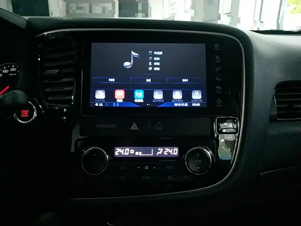 Mitsubishi Outlander — миниатюра 13