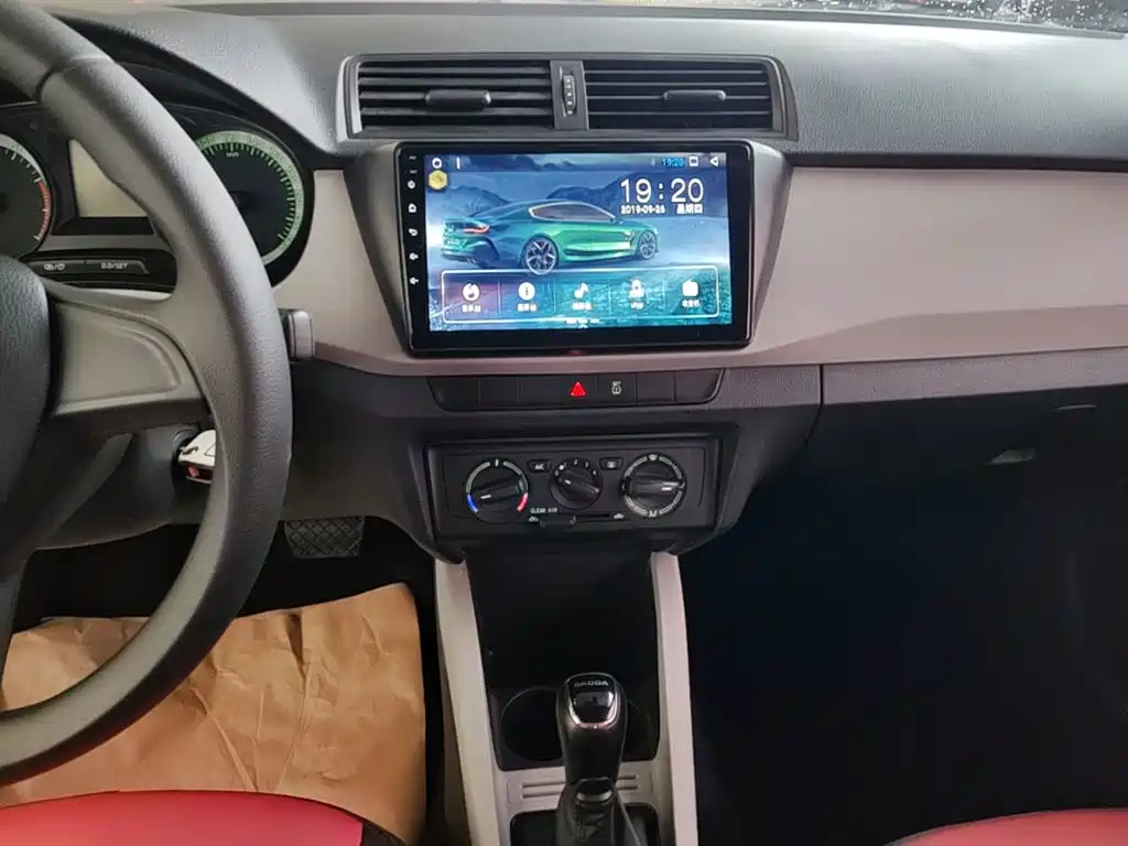 Skoda Fabia — миниатюра 13