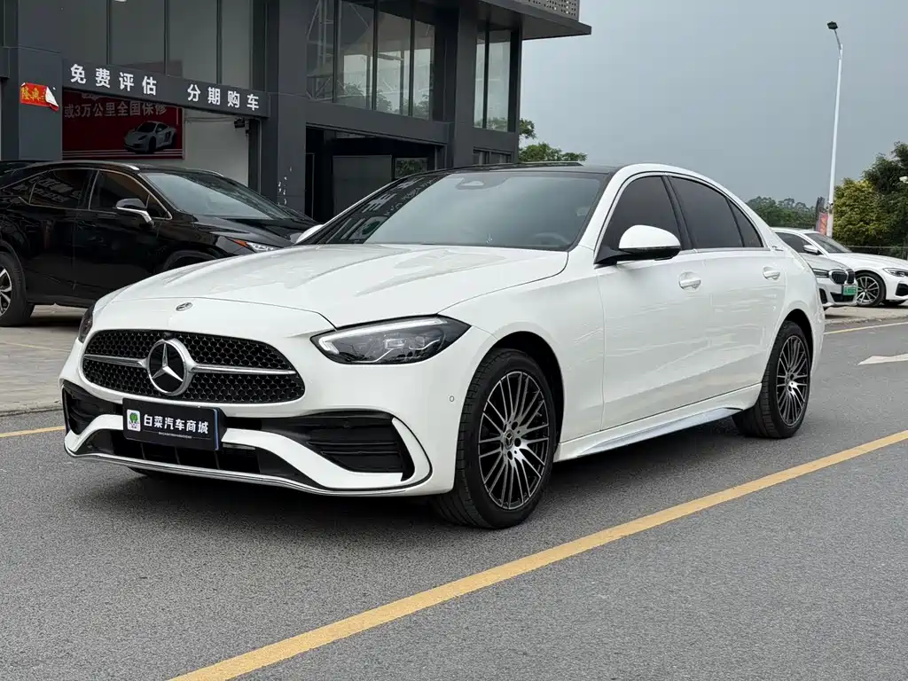 Mercedes-Benz C-Class 2024