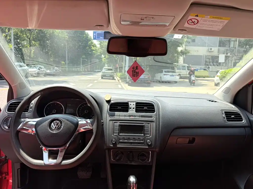 Volkswagen Polo — миниатюра 9