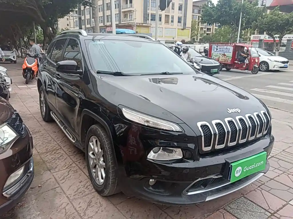 Jeep Cherokee — миниатюра 4