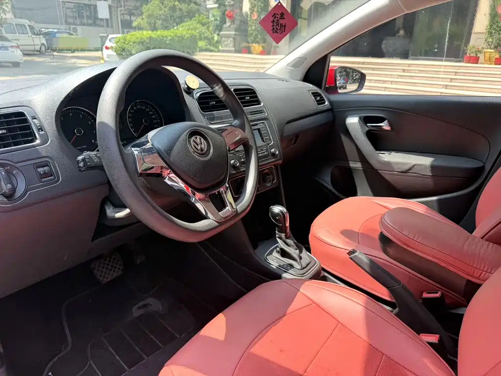 Volkswagen Polo — миниатюра 7